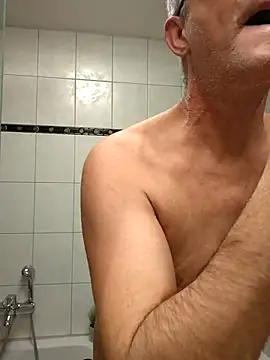 TommyTom76 online show from November 4, 2025, 8:18 am