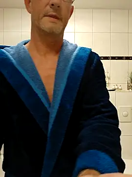 TommyTom76 online show from November 7, 2025, 8:13 pm