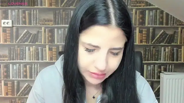 Malibu J online show from November 11, 2025, 8:42 am