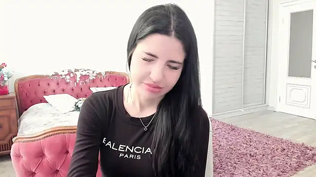 Malibu J online show from December 19, 2025, 7:55 am