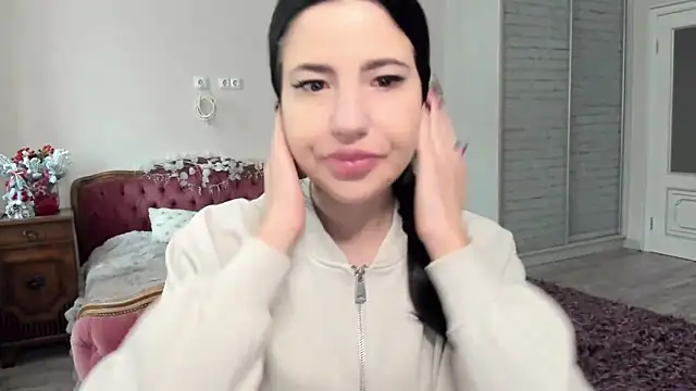 Malibu J online show from December 23, 2025, 9:19 am