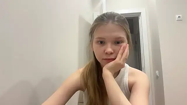 Snapshot of CandysRose chatting on March 1, 2026, 8:42 pm CandysRose online show from March 1, 2026, 8:42 pm