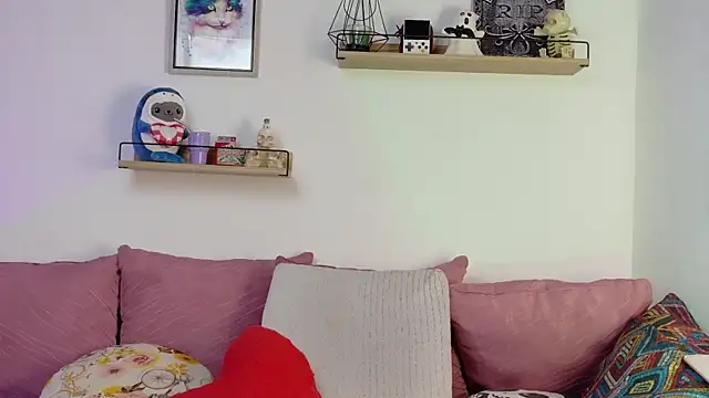 LucyDerby online show from November 20, 2025, 12:11 am