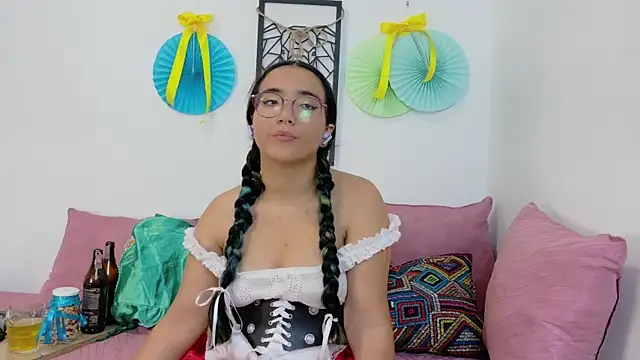 LucyDerby online show from September 27, 2025, 1:45 am