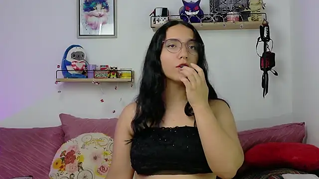 LucyDerby online show from February 5, 2026, 1:45 am