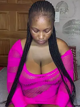 Bellabootie online show from April 10, 2026, 8:27 pm