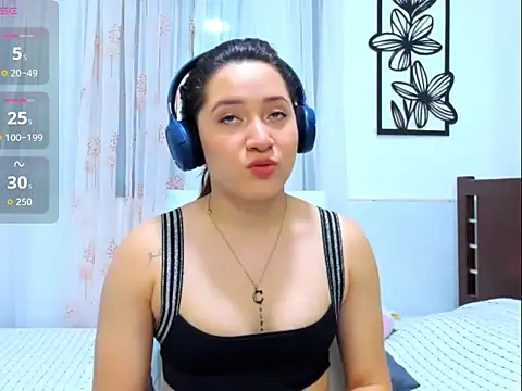 Snapshot of SofyCastillo2 chatting on October 14, 2025, 3:34 pm SofyCastillo2 online show from October 14, 2025, 3:34 pm