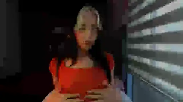 Snapshot of Kittyross chatting on October 14, 2025, 8:42 pm Kittyross online show from October 14, 2025, 8:42 pm