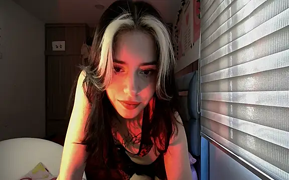 Snapshot of Kittyross chatting on September 25, 2025, 8:59 pm Kittyross online show from September 25, 2025, 8:59 pm