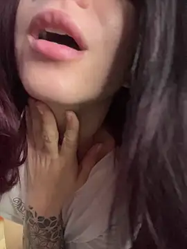 came lia1 online show from November 25, 2025, 2:45 am