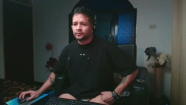 LucasGaeel online show from May 31, 2026, 9:26 pm