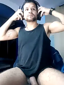 LucasGaeel online show from November 16, 2025, 12:10 pm