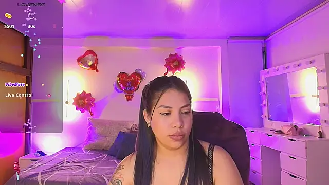 kloe28 online show from February 15, 2026, 4:02 am