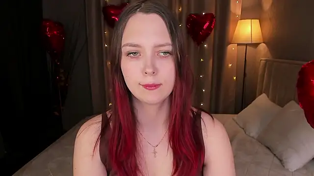 Monica  Queen online show from February 17, 2026, 5:05 am