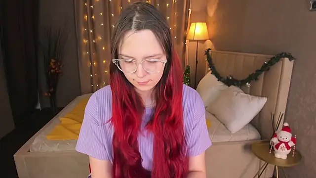 Snapshot of Monica__Queen chatting on December 16, 2025, 12:04 am Monica Queen online show from December 16, 2025, 12:04 am