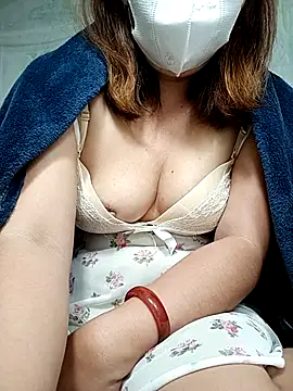 JinjinLy online show from November 16, 2025, 3:06 pm