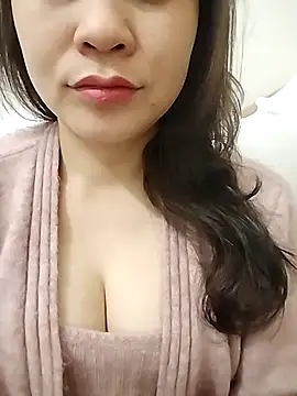 Girl Shy2000 online show from February 8, 2026, 11:35 pm