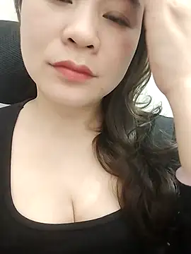 Girl Shy2000 online show from February 22, 2026, 4:08 pm