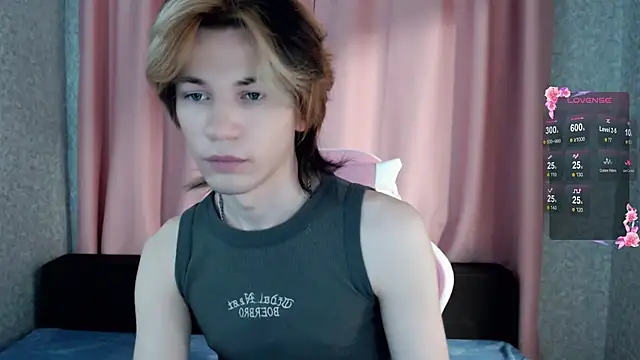 Snapshot of evan_reinhart chatting on September 29, 2025, 8:14 pm evan reinhart online show from September 29, 2025, 8:14 pm