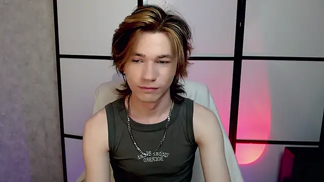 Snapshot of evan_reinhart chatting on October 14, 2025, 5:52 am evan reinhart online show from October 14, 2025, 5:52 am