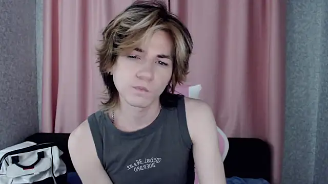 Snapshot of evan_reinhart chatting on October 2, 2025, 6:22 pm evan reinhart online show from October 2, 2025, 6:22 pm