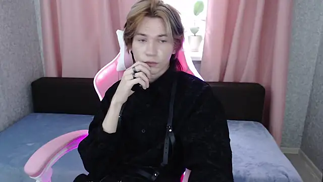 Snapshot of evan_reinhart chatting on September 25, 2025, 9:26 am evan reinhart online show from September 25, 2025, 9:26 am