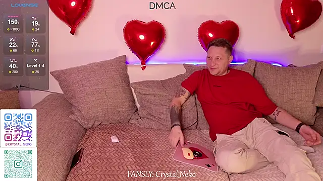 Snapshot of Crystal_Neko chatting on February 6, 2026, 8:16 pm Crystal Neko online show from February 6, 2026, 8:16 pm