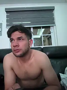 Snapshot of Moisesjrtapia chatting on March 8, 2026, 9:12 am Moisesjrtapia online show from March 8, 2026, 9:12 am