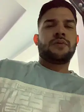 Snapshot of Moisesjrtapia chatting on September 27, 2025, 6:41 am Moisesjrtapia online show from September 27, 2025, 6:41 am