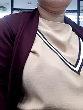 Kimkhaepretty online show from February 13, 2026, 2:11 am