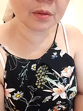 Kimkhaepretty online show from February 13, 2026, 3:12 pm