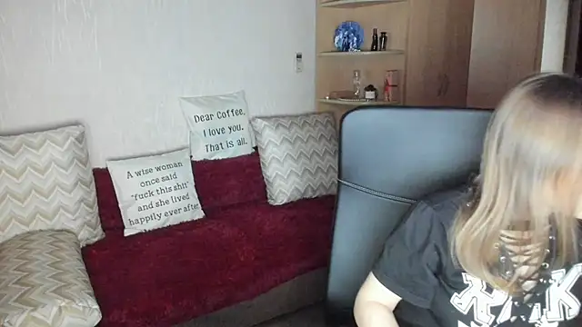 Tiffany Bates online show from January 14, 2026, 3:21 am