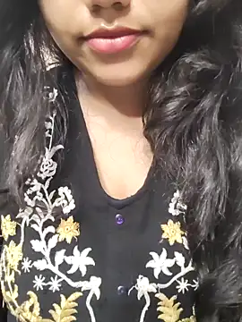 Snapshot of Miss_Rose__ chatting on October 19, 2025, 2:47 am Miss Rose   online show from October 19, 2025, 2:47 am