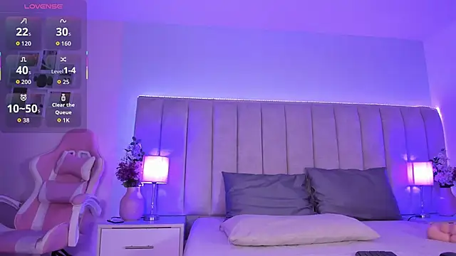 EllaaThorne online show from March 13, 2026, 5:23 am