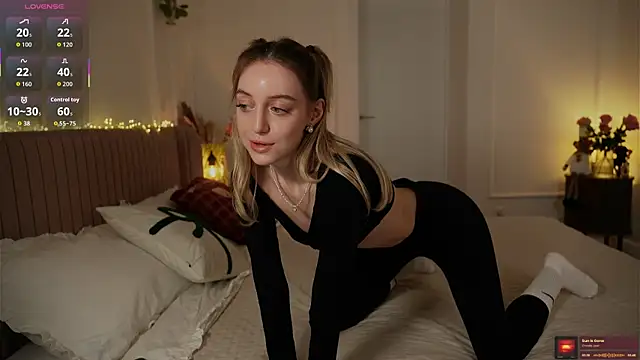 SophieBelll online show from December 21, 2025, 11:45 am