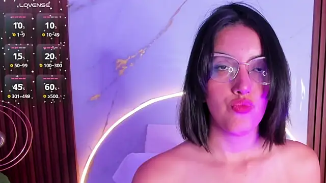 Snapshot of venusgreys1_ chatting on September 30, 2025, 7:42 pm venusgreys1 online show from September 30, 2025, 7:42 pm