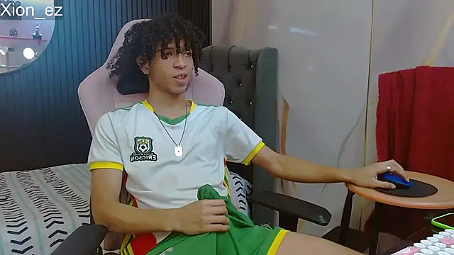Snapshot of xion_ez chatting on June 23, 2026, 8:51 pm xion ez online show from June 23, 2026, 8:51 pm
