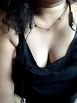 Snapshot of miss_kheyali chatting on October 3, 2025, 7:54 am miss kheyali online show from October 3, 2025, 7:54 am