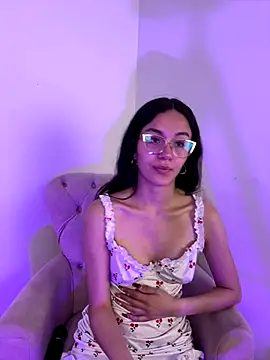 Snapshot of Liaa_sr chatting on October 24, 2025, 6:18 pm Liaa sr online show from October 24, 2025, 6:18 pm