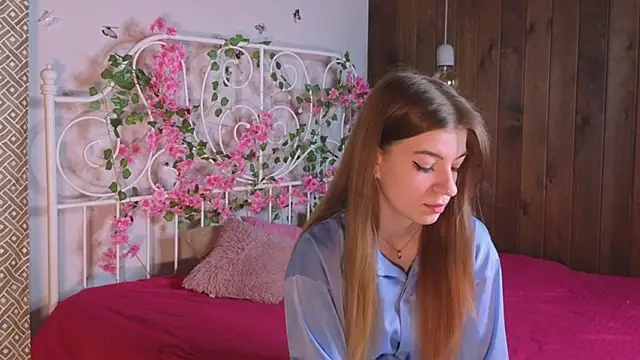 Snapshot of TawanaWalleck chatting on October 7, 2025, 7:04 pm TawanaWalleck online show from October 7, 2025, 7:04 pm