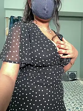 Snapshot of Lisa_afreen chatting on May 8, 2026, 2:21 pm Lisa afreen online show from May 8, 2026, 2:21 pm
