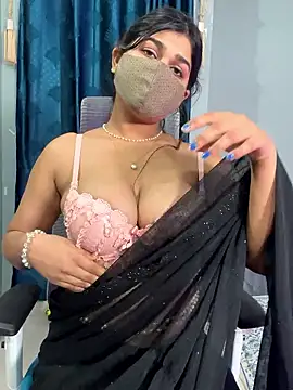 Snapshot of Lisa_afreen chatting on May 4, 2026, 7:28 pm Lisa afreen online show from May 4, 2026, 7:28 pm