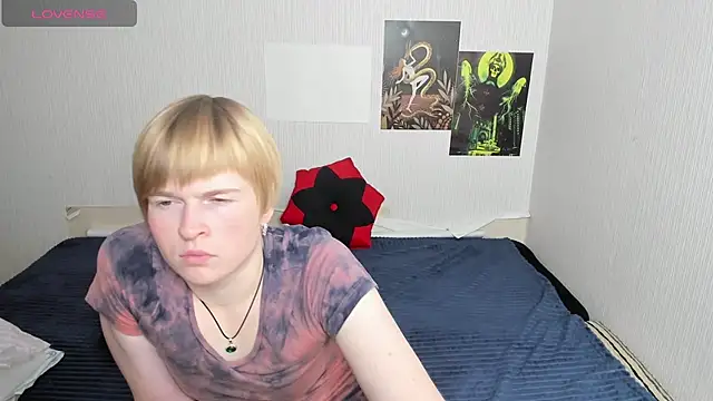 Cattie w  online show from November 25, 2025, 1:17 am