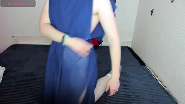 Cattie w  online show from November 1, 2025, 1:23 am