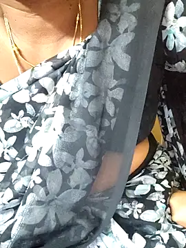 navyasree143 online show from December 1, 2025, 12:06 pm