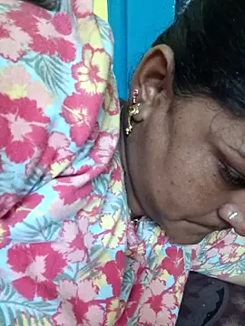 navyasree143 online show from November 11, 2025, 11:49 am