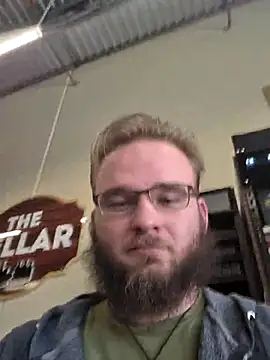 bear8t online show from April 22, 2026, 4:47 pm