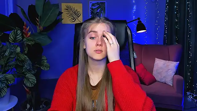 JuneWoods online show from March 26, 2026, 7:17 am