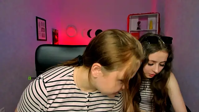 Snapshot of rebecca_smile chatting on May 22, 2026, 7:23 pm rebecca smile online show from May 22, 2026, 7:23 pm