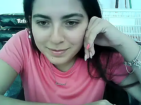 Snapshot of larj021bb chatting on October 29, 2025, 4:17 pm larj021bb online show from October 29, 2025, 4:17 pm